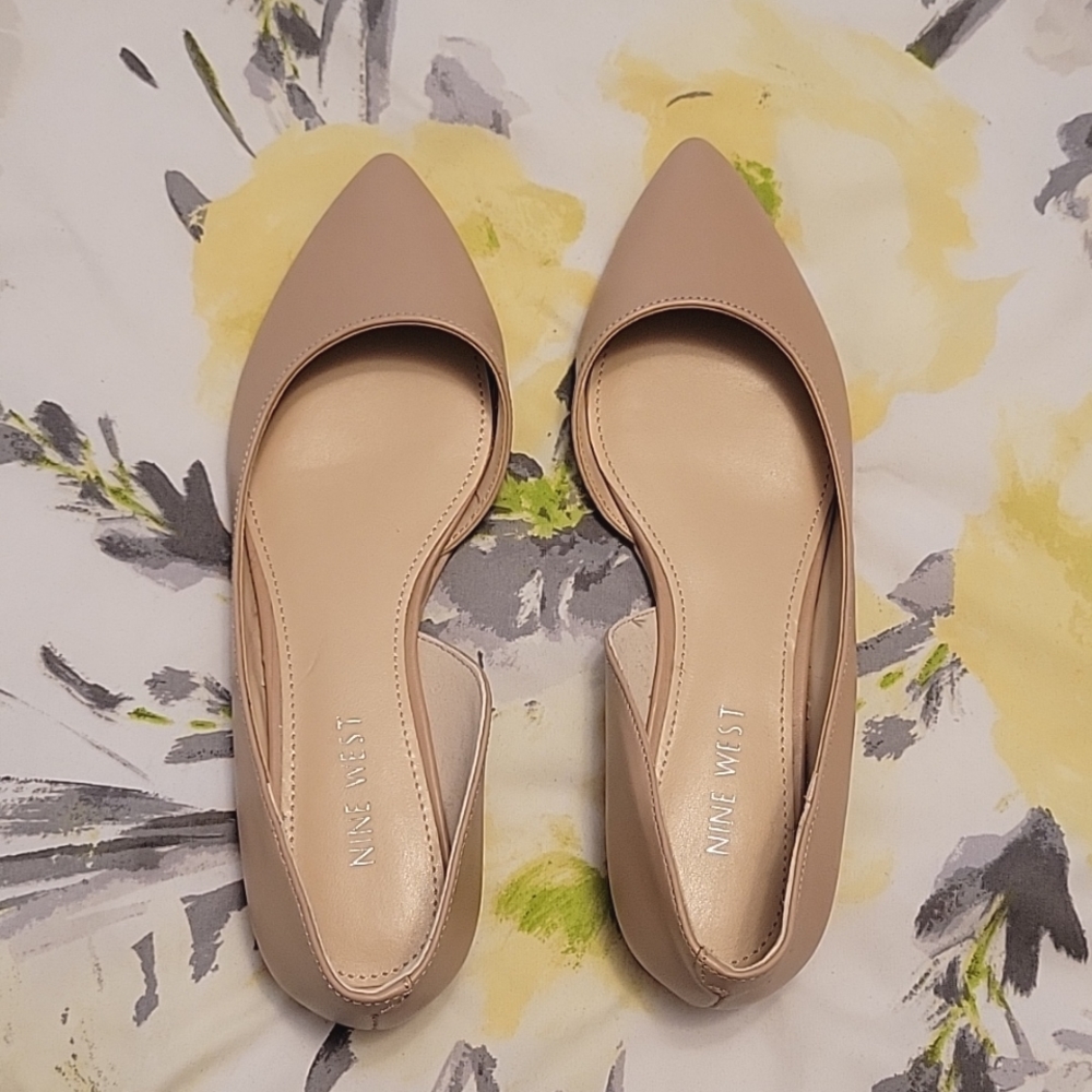 Nude Flats